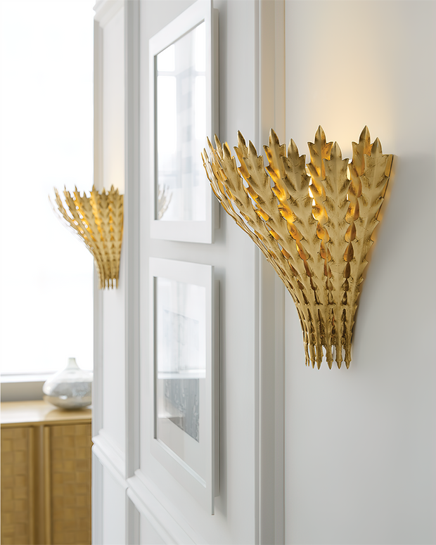 Wall Light Handmade Leaf Motif Metal Body Elegant Sconce