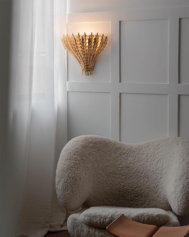 Wall Light Handmade Leaf Motif Metal Body Elegant Sconce