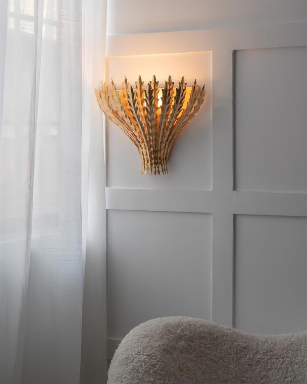 Wall Light Handmade Leaf Motif Metal Body Elegant Sconce