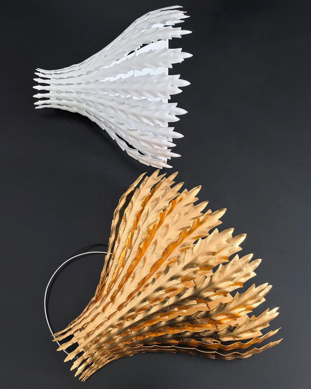 Wall Light Handmade Leaf Motif Metal Body Elegant Sconce