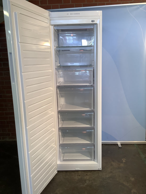 Zanussi Freestanding Freezer ZUHE30FW2 L48116
