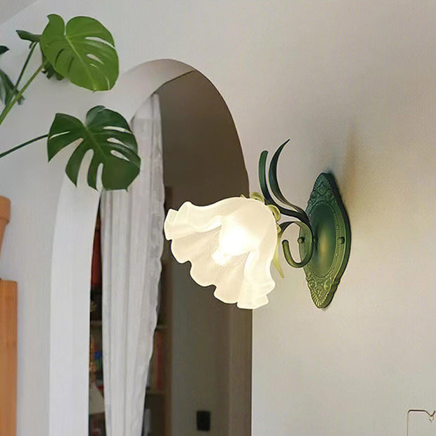 Wall Lamp Vintage Floral Glass Shade for Bedroom and Living Room