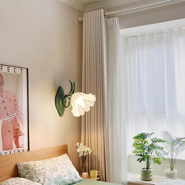 Wall Lamp Vintage Floral Glass Shade for Bedroom and Living Room