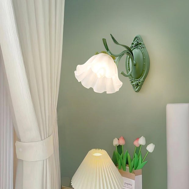 Wall Lamp Vintage Floral Glass Shade for Bedroom and Living Room